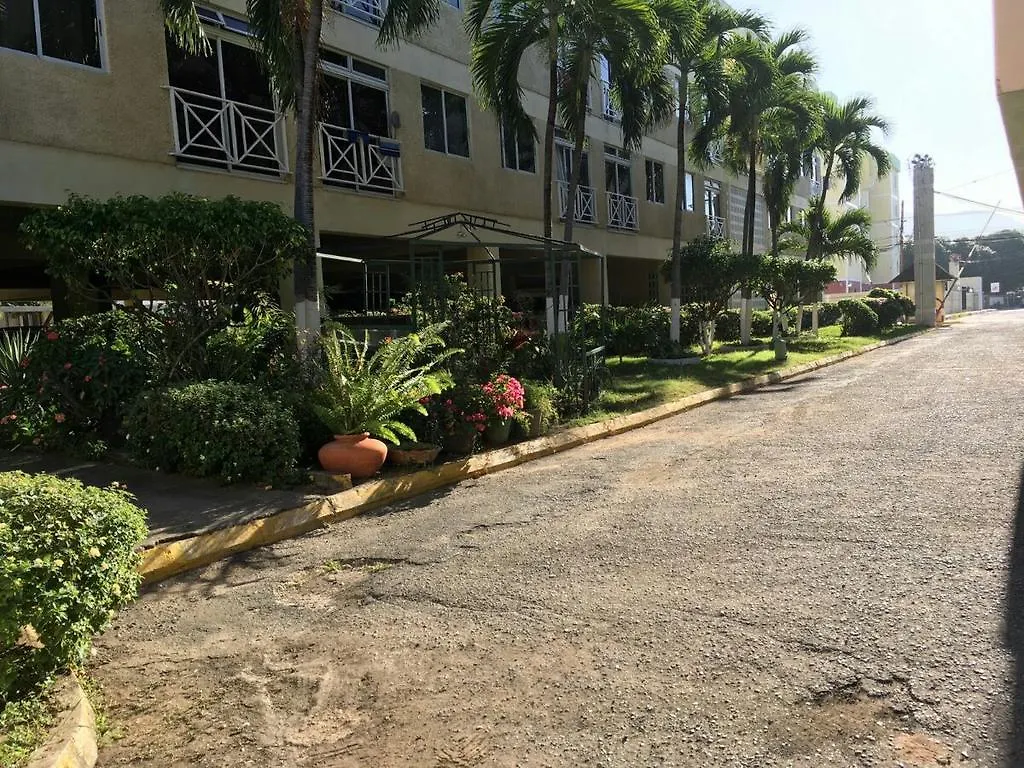 Angel'S Apartment Jamaica Kingston Jamaica